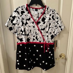 Disney Minnie Mouse Scrub Top. Size Medium